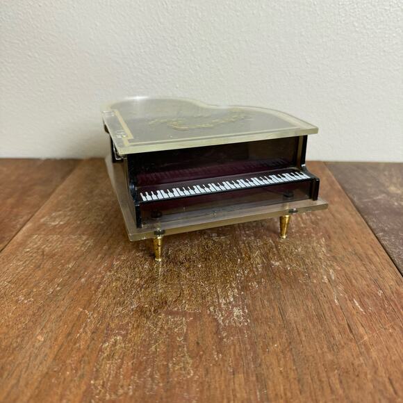 Sankyo Japan Vintage Piano Acrylic Wind-up "Chariots of Fire" Trinket Music Box‎ - Picture 3 of 11